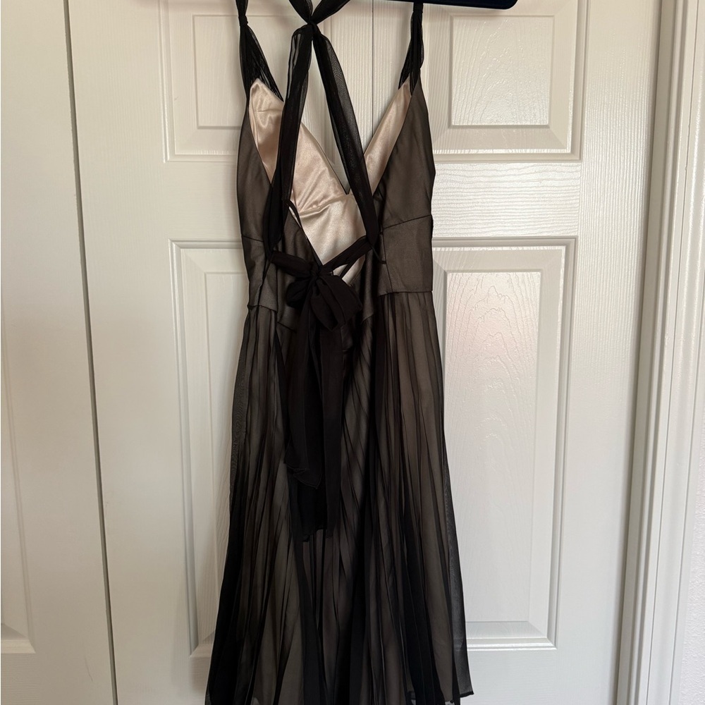 White House Black Market Black Sheer Halter Dress Pleated Mesh Open Back Sz 2 - Picture 3 of 4